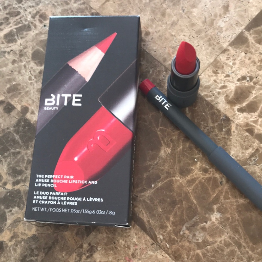 Bite the  effect pair lipstick and pencil